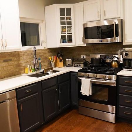 시카고 Nice And Cozy. Sleeps 5. 아파트 외부 사진