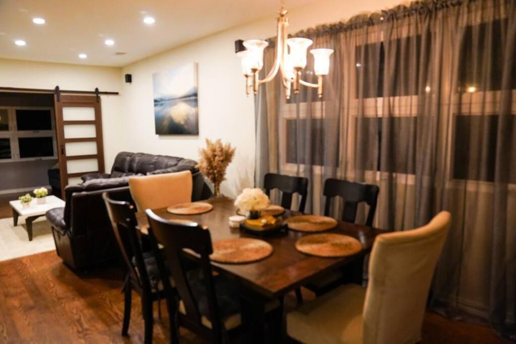 시카고 Nice And Cozy. Sleeps 5. 아파트 외부 사진